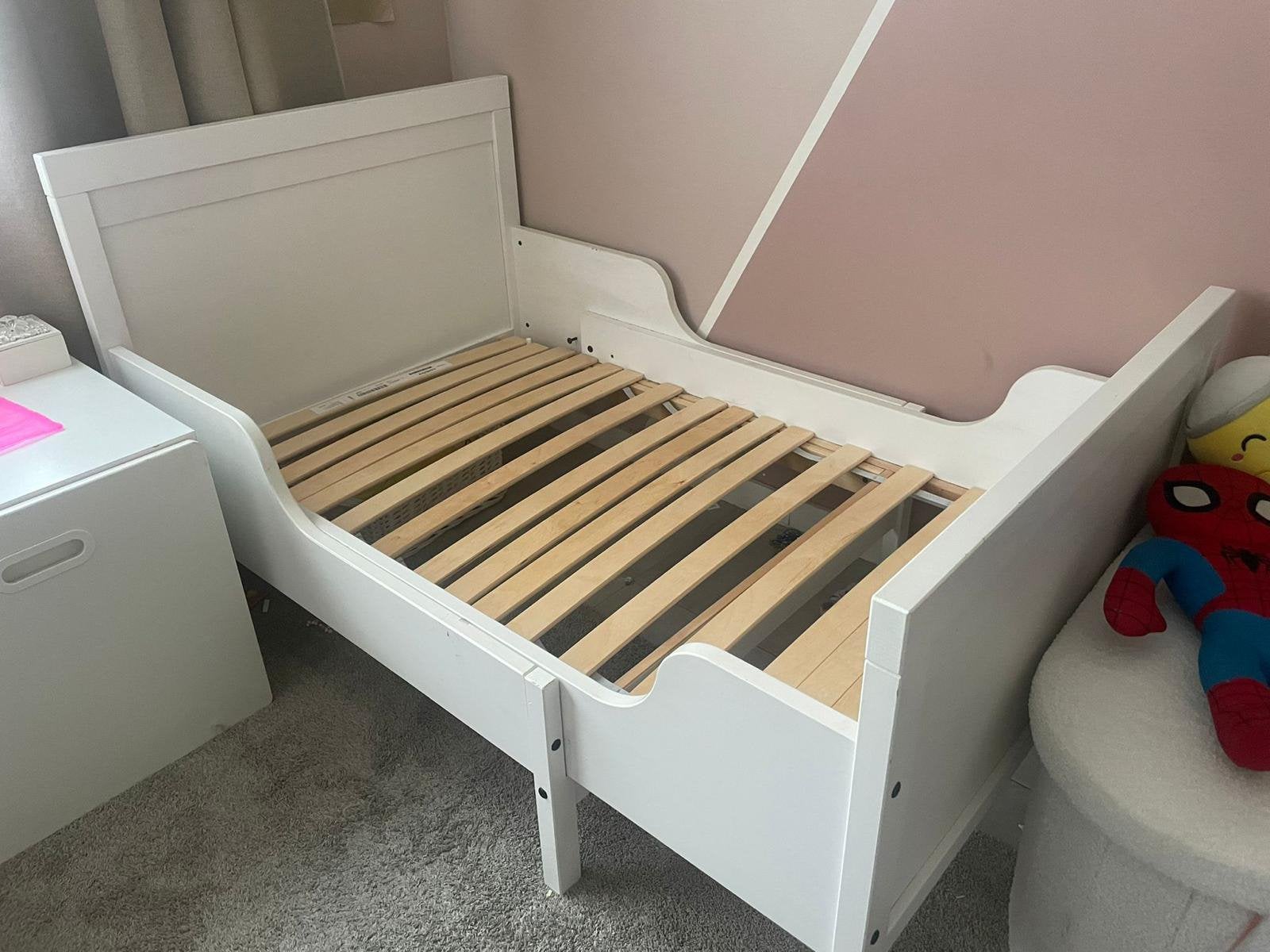 Kinderbedje + matras in zeer goede staat, Enlèvement, Comme neuf, Matelas