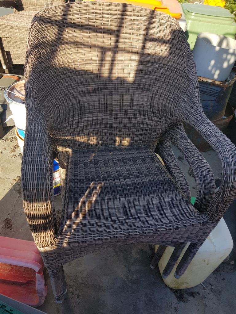 6mooie goede tuinstoelen en marmeren voet, Ophalen