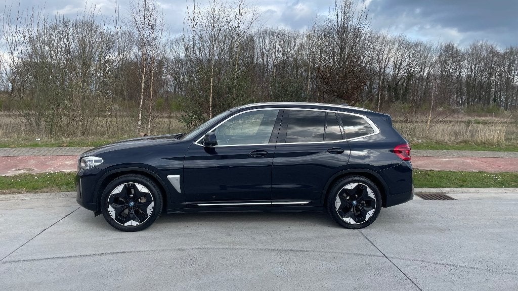 Superbe BMW iX3 Impressive Cuir/HUD/Pano/HKardon, Cuir, Achat, Entretenue par le concessionnaire, 5 portes
