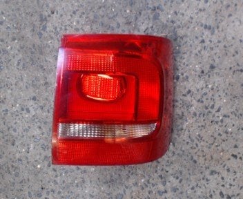 Feu arrière droit Volkswagen Touran 2010-2015 LP/15469, Autos : Pièces & Accessoires, Enlèvement, Utilisé, Volkswagen