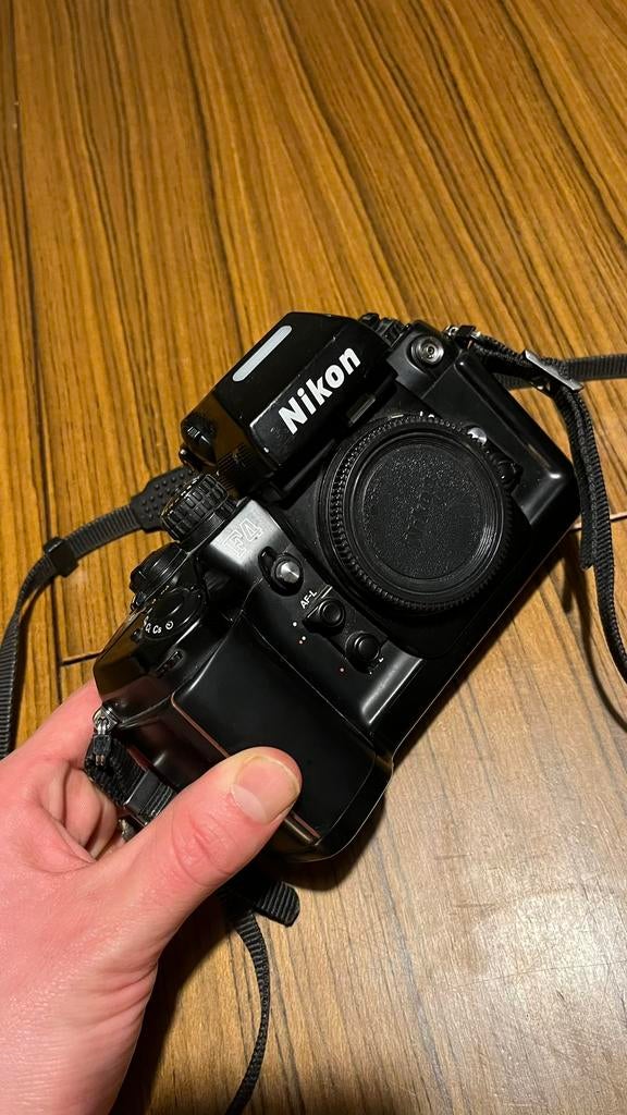 Nikon F4 + 70-210mm lens, Enlèvement ou Envoi, Comme neuf, Nikon