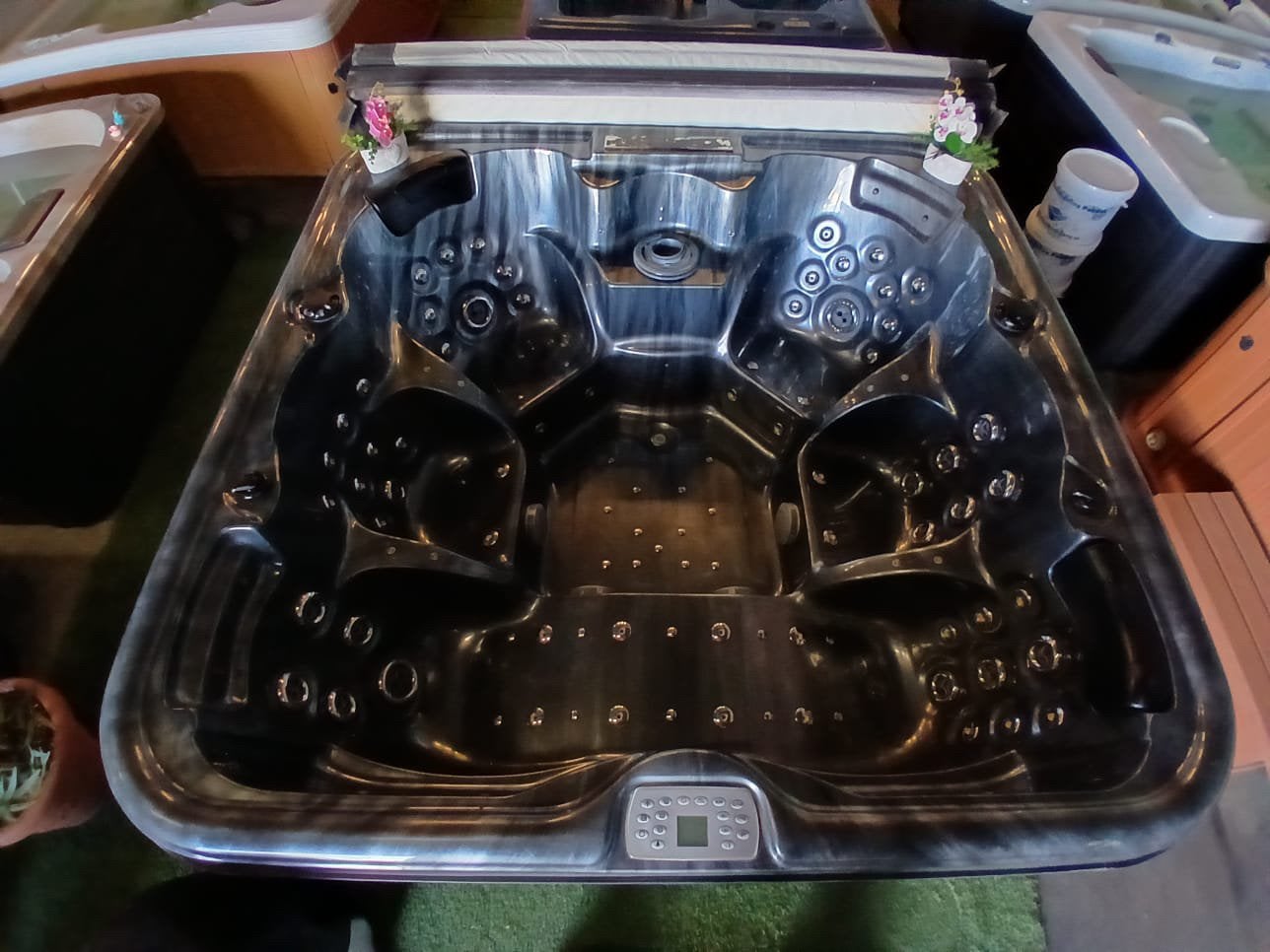 6-persoons jacuzzi | 2 ligplaatsen | €1.500, Tuin en Terras, Ophalen of Verzenden, Zo goed als nieuw