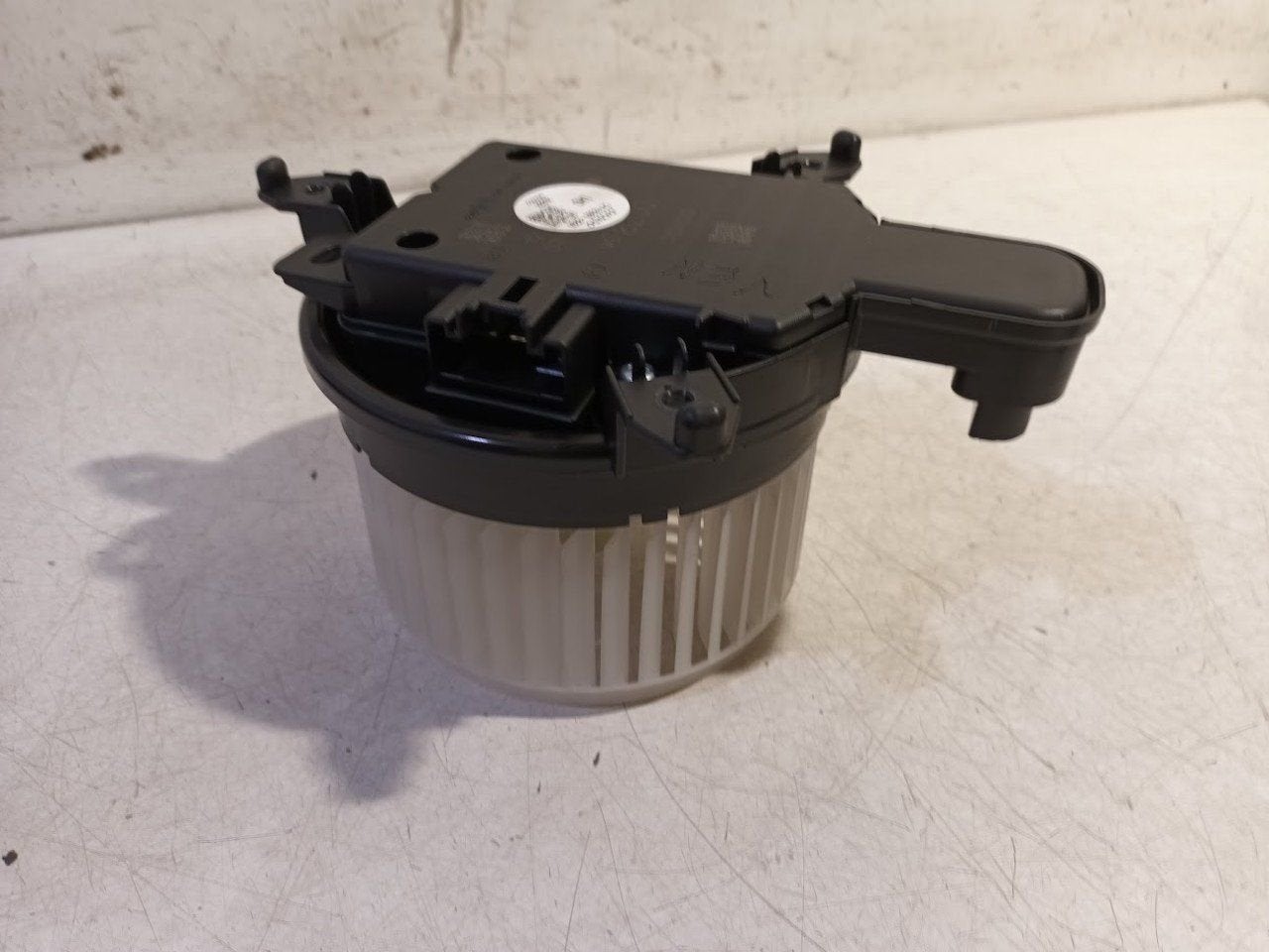 Kachel ventilator motor Toyota Yaris, Onderdelen@venauto.nl, Van der Ven Autorecycling B.V., Ettenseweg 76, 4706 PB Roosendaal, The Netherlands
