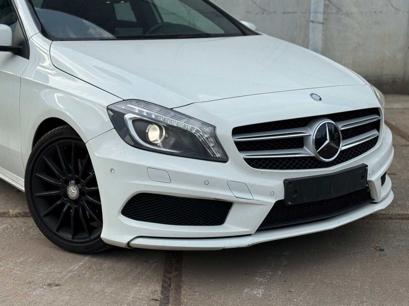 Mercedes A180 - AMG PAKKET - 2013 - Perfect! - Gekeurd, Achat, Entreprise, Essence, Entretenue par le concessionnaire