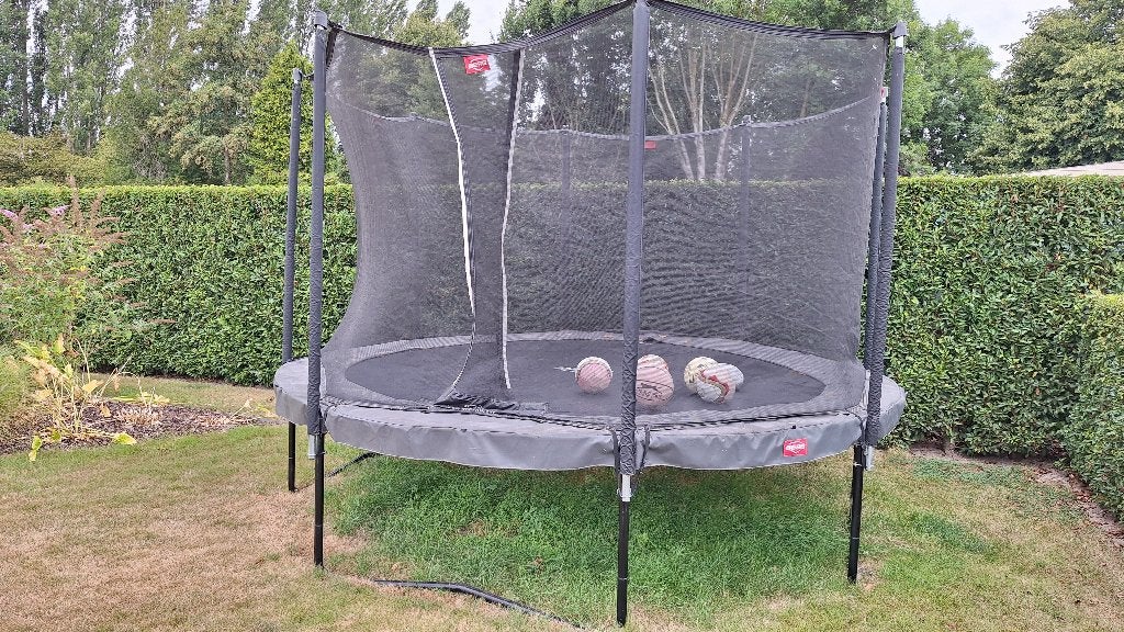 Berg trampoline, Ophalen, Gebruikt
