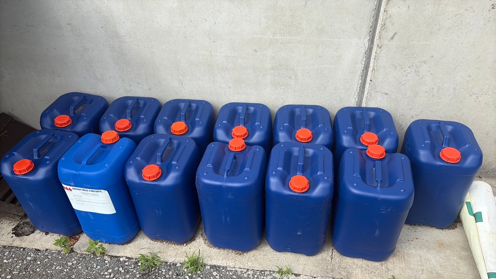 25 liter bussen, Moins de 75 litres, Enlèvement, Comme neuf, Synthétique