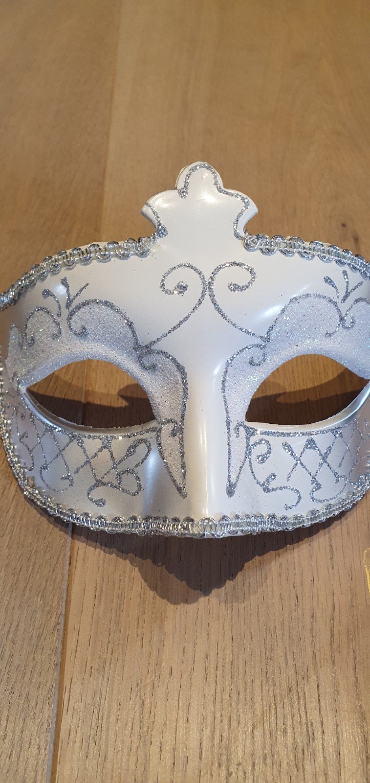 masque vénitien
/décoration ou à porter NEUF !, Hobby & Loisirs créatifs, Enlèvement, Neuf, Accessoires