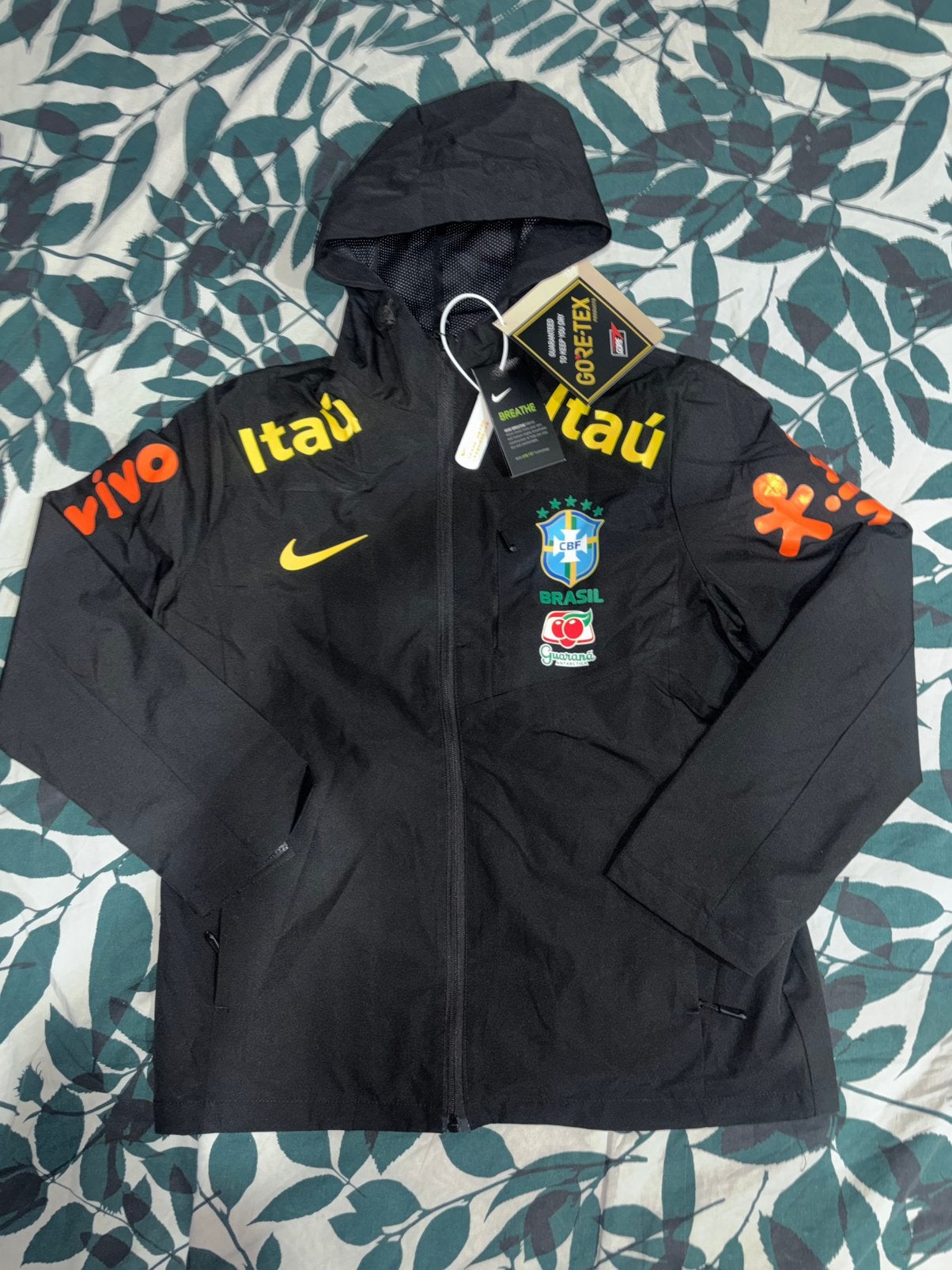 Veste du bresil noir nike, Enlèvement ou Envoi, Comme neuf, Taille 46 (S) ou plus petite, Noir