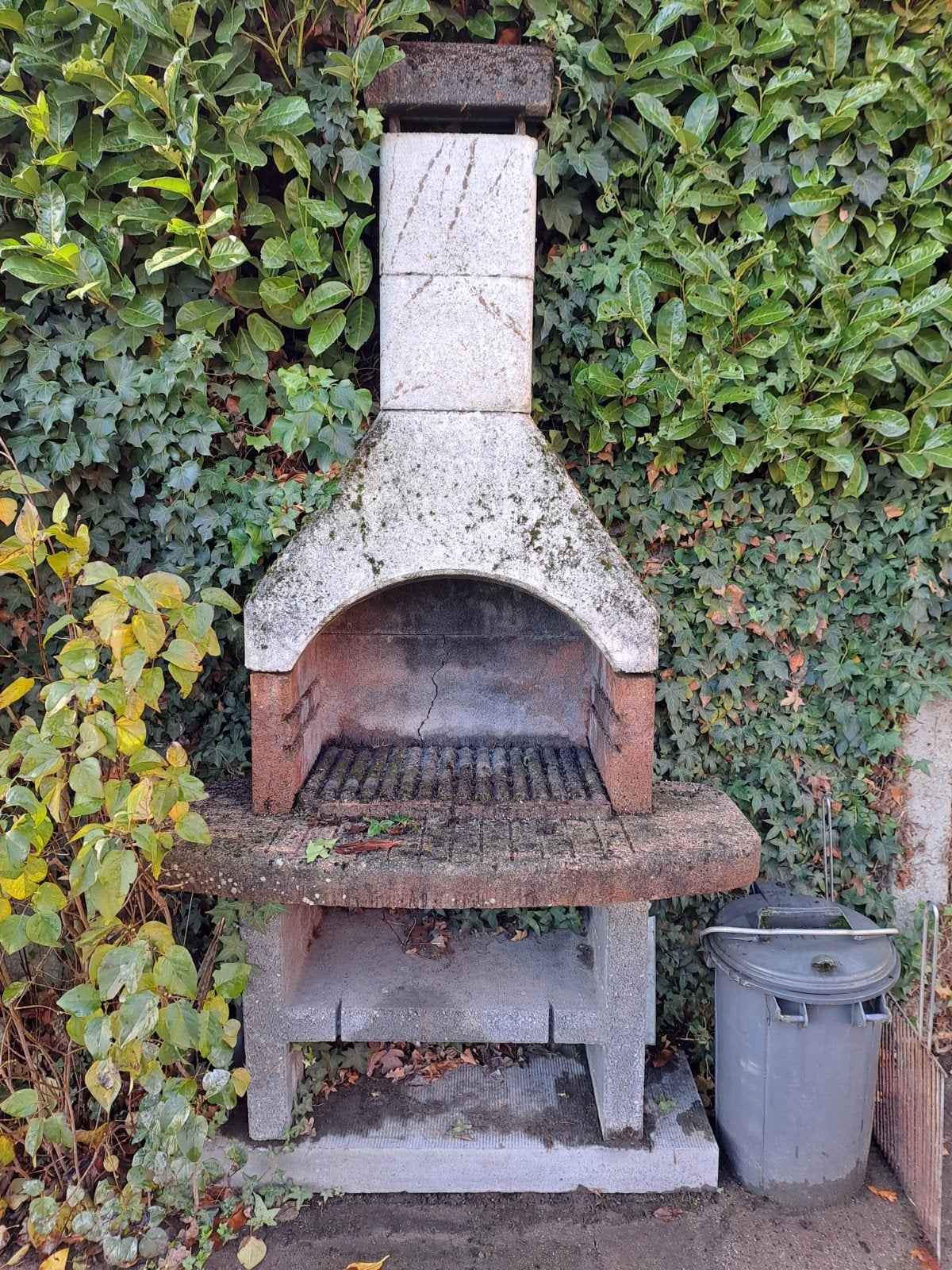 Barbeque van steen, Tuin en Terras, Ophalen
