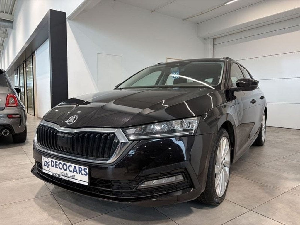 Skoda New Octavia Hybride / Apple Carplay - Android Auto /, Argent ou Gris, Achat, Euro 6, Noir