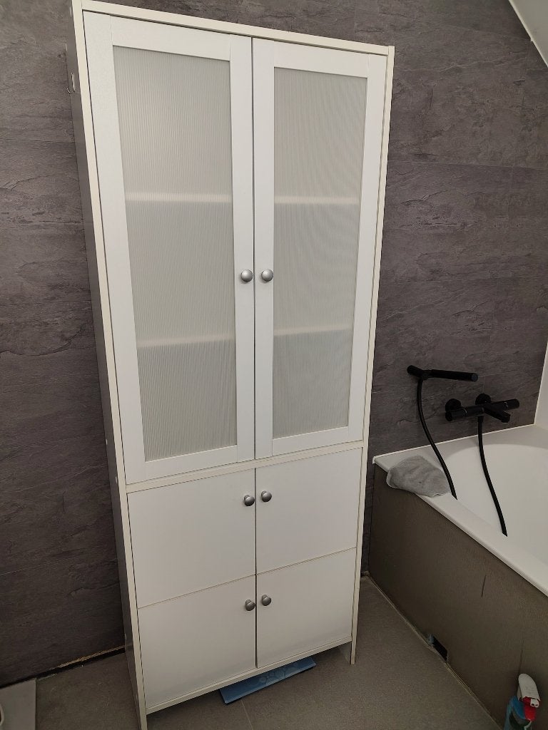 Badkamerkast gratis op te halen in Kruishoutem, Huis en Inrichting, Badkamer | Badkamermeubels, Ophalen, (Half)hoge kast, Gebruikt