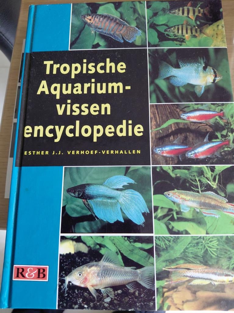 Twee boeken over aquarium vissen en een over vogels, Boeken, Dieren en Huisdieren, Ophalen, Vissen