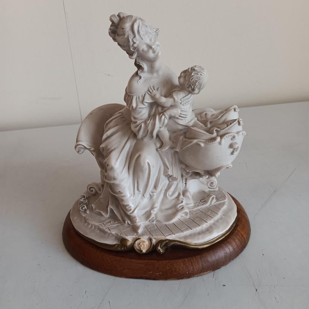 Capodimonte B. Merli, Ophalen
