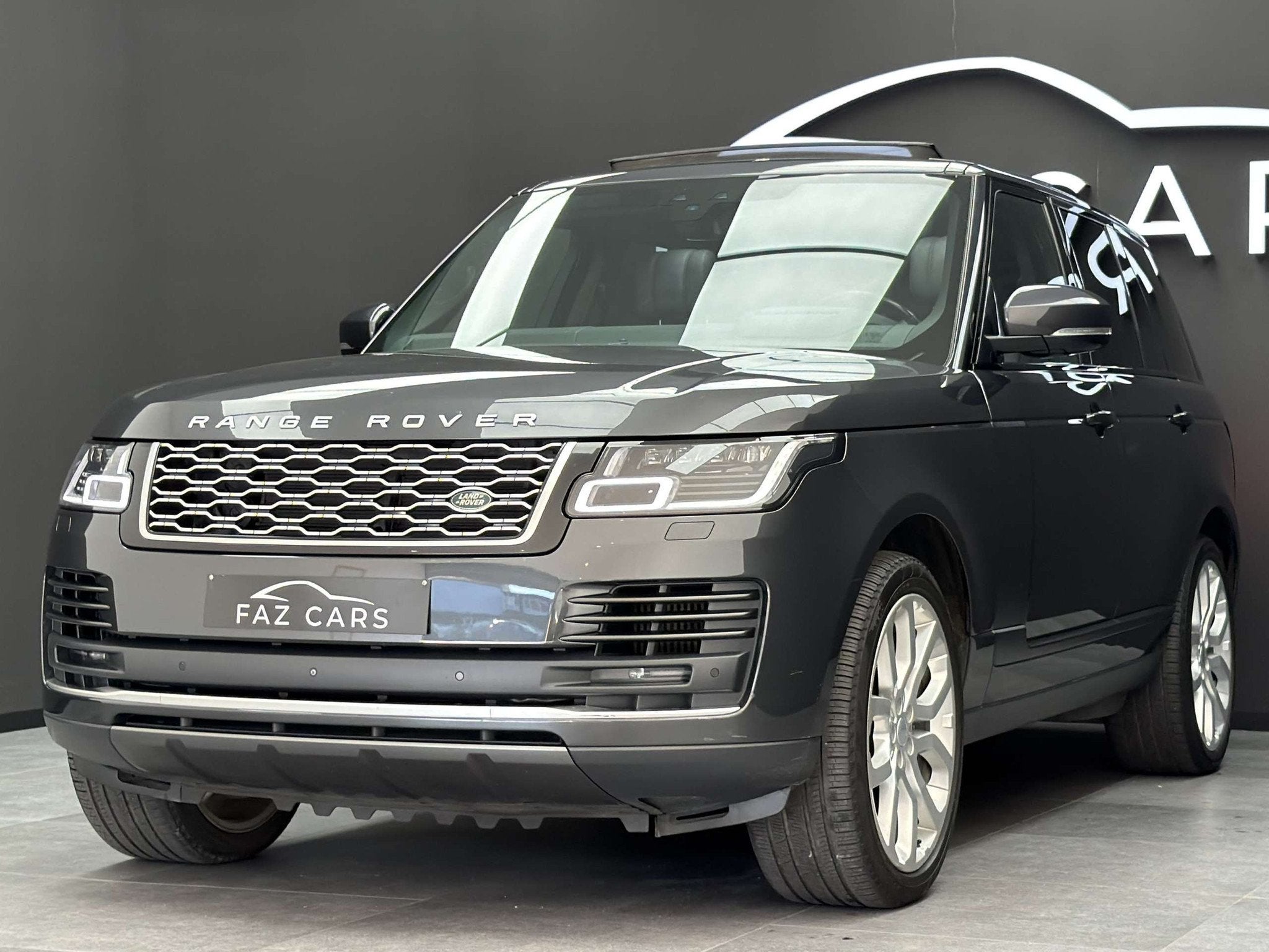 Land Rover Range Rover 4.4 SDV8 Vogue *1ER PROP + FULL OPTIO, Autos, Cuir, Argent ou Gris, Achat, Euro 6