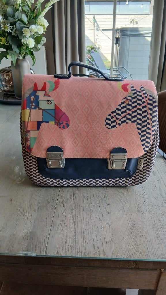 Meisjes schoolrugzak, Ophalen, Gebruikt, Aktetas of Boekentas, 40 tot 50 cm