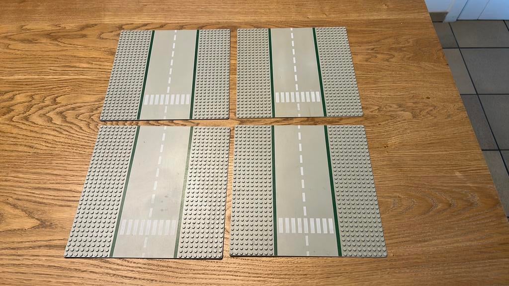 4 plaques de signalisation Lego, Enfants & Bébés, Jouets | Duplo & Lego, Enlèvement ou Envoi, Lego, Plaque de base, Utilisé