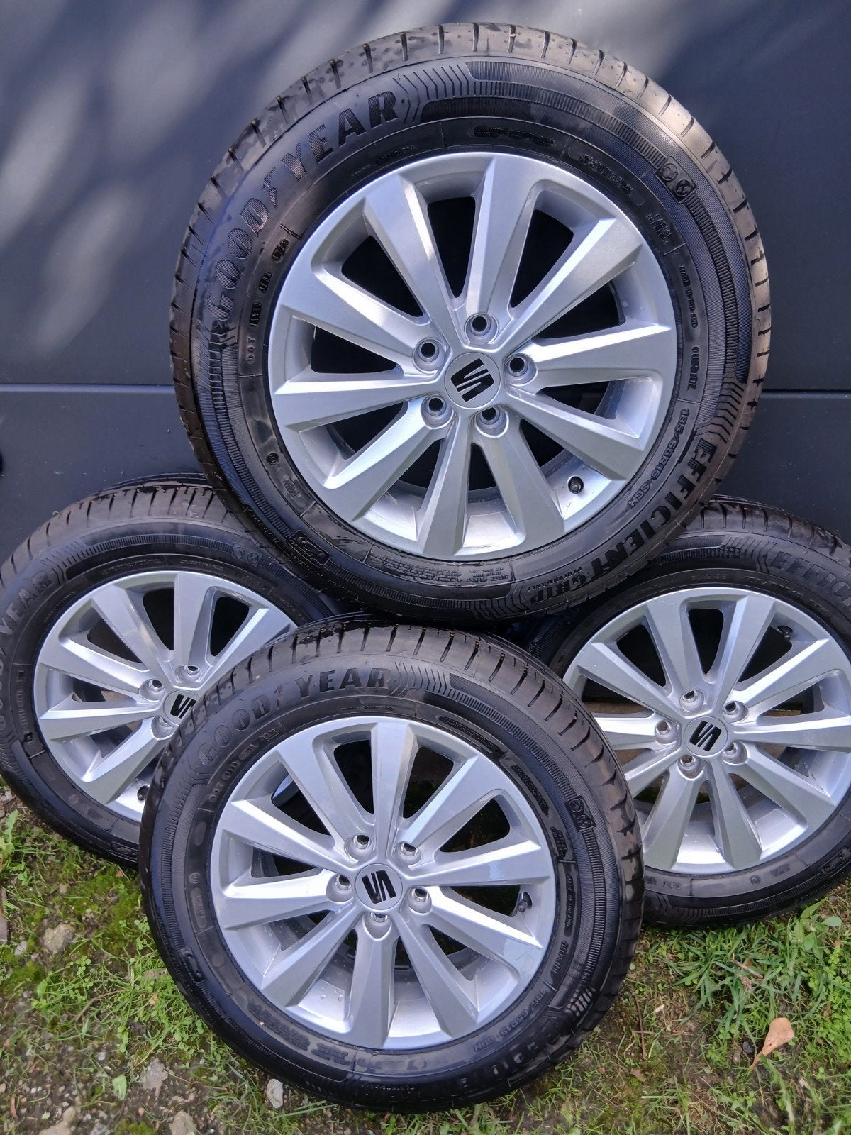 pneus et jantes Seat ibiza [rouler 1500 km], Autos : Pièces & Accessoires, 15 pouces, Pneus été, 185 mm, Pneu(s)