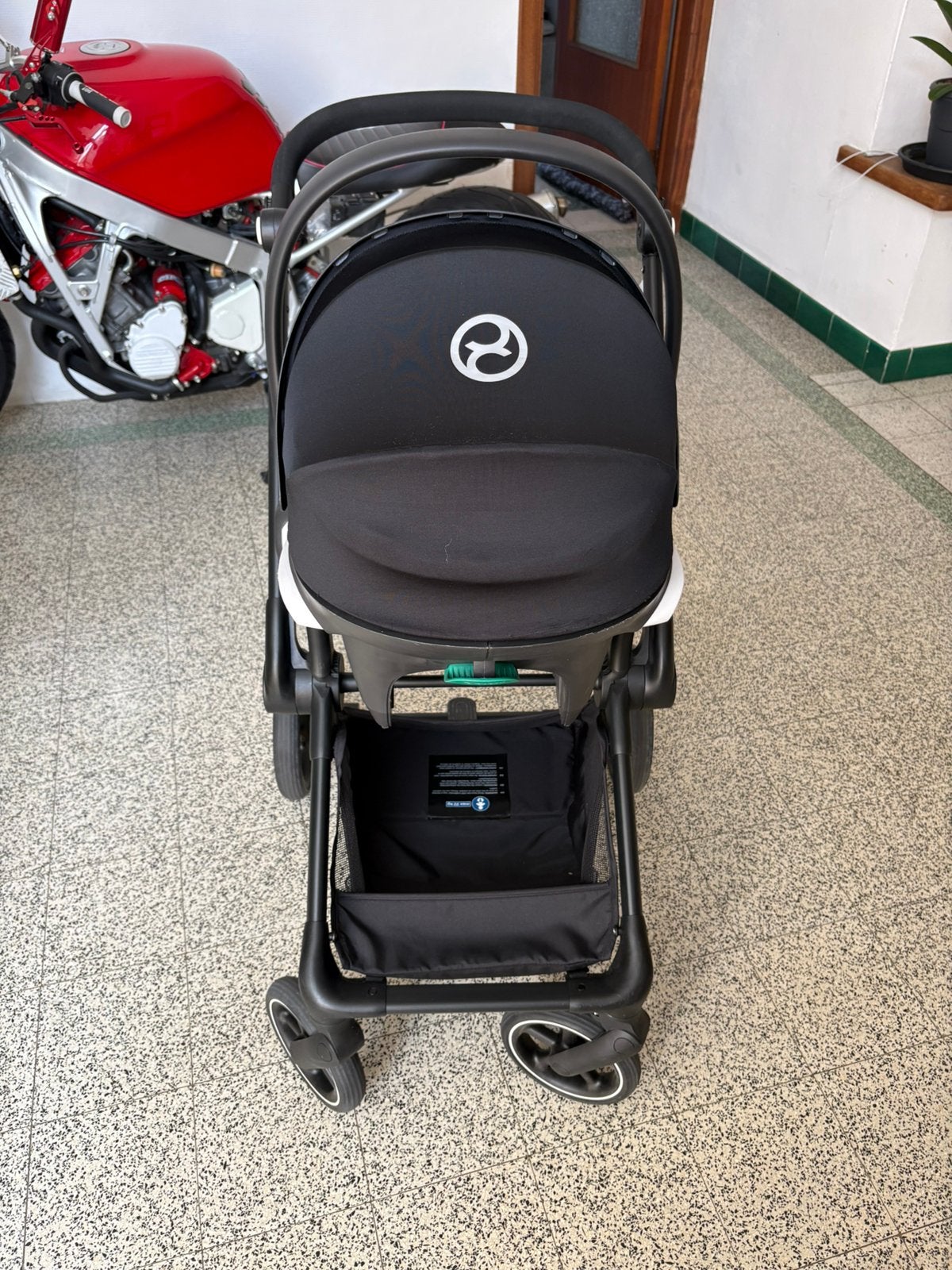 Pousette cybex eos, Kinderen en Baby's, Buggy's, Zo goed als nieuw, Ophalen