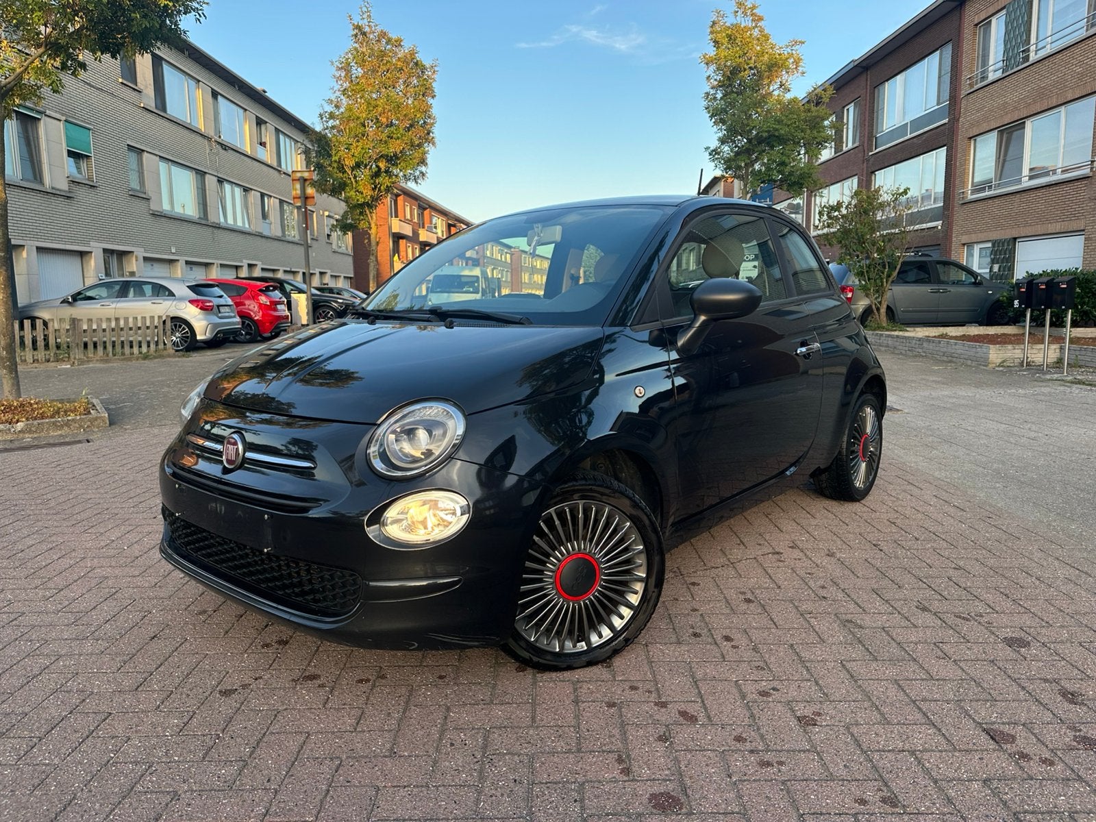 2016 FIAT 500 • GEKEURD VOOR VERKOOP  • GROOT ONDERHOUD, Auto's, Fiat, Euro 6, Zwart, Handgeschakeld, Particulier