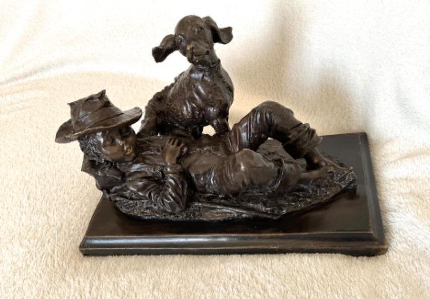 Bronze ancien un enfant et son chien, Antiquités & Art, Enlèvement, Bronze