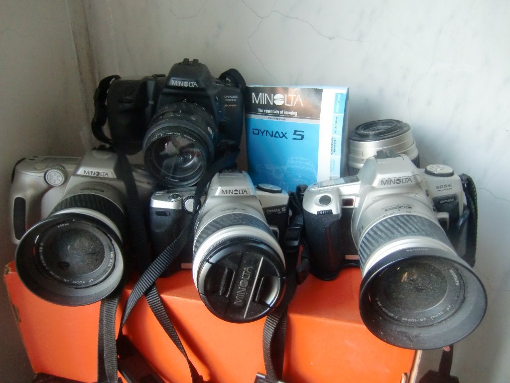 lot Minolta AF + obj, Enlèvement ou Envoi, Comme neuf, Reflex miroir, Minolta