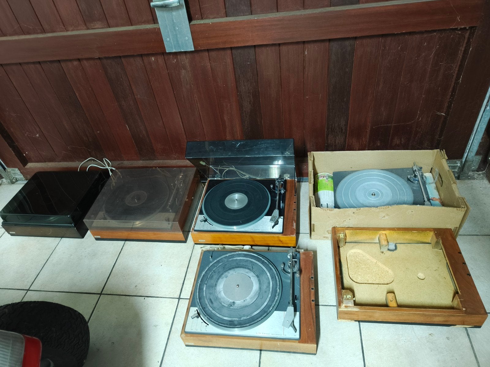 5 x Lenco L-75, Enlèvement