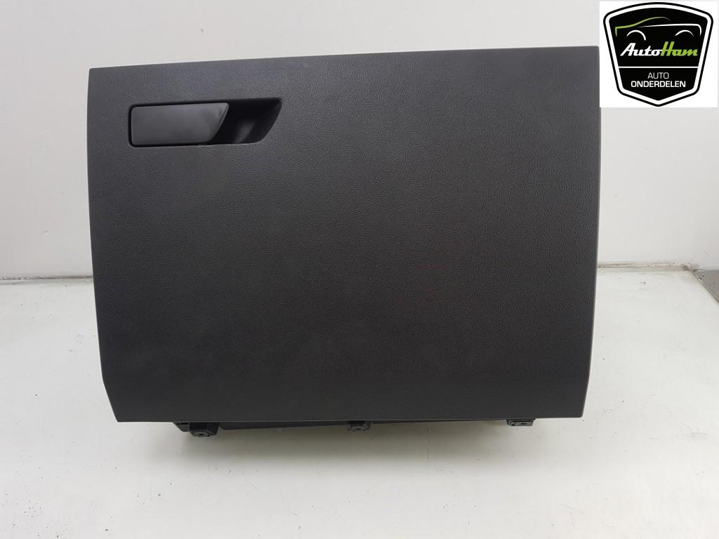 COMPARTIMENT A GANTS Seat Leon (5FB) (01-2012/08-2020), Utilisé, Seat