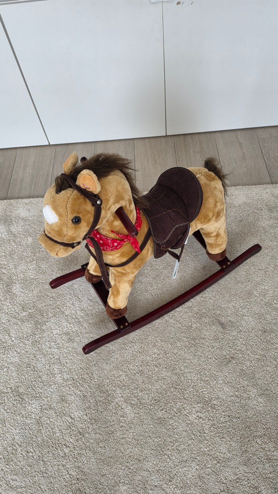 Cheval à bascule avec son et bouche en mouvement, Enfants & Bébés, Enlèvement