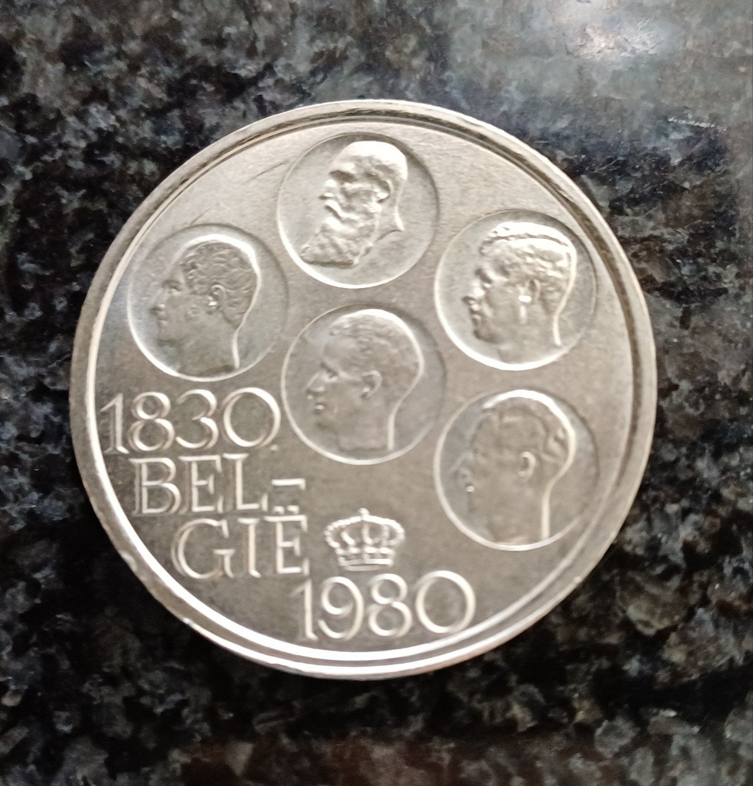 grande pièce en argent, 500BF, en très bon état, de 1980, Timbres & Monnaies, Enlèvement, Argent, Argent