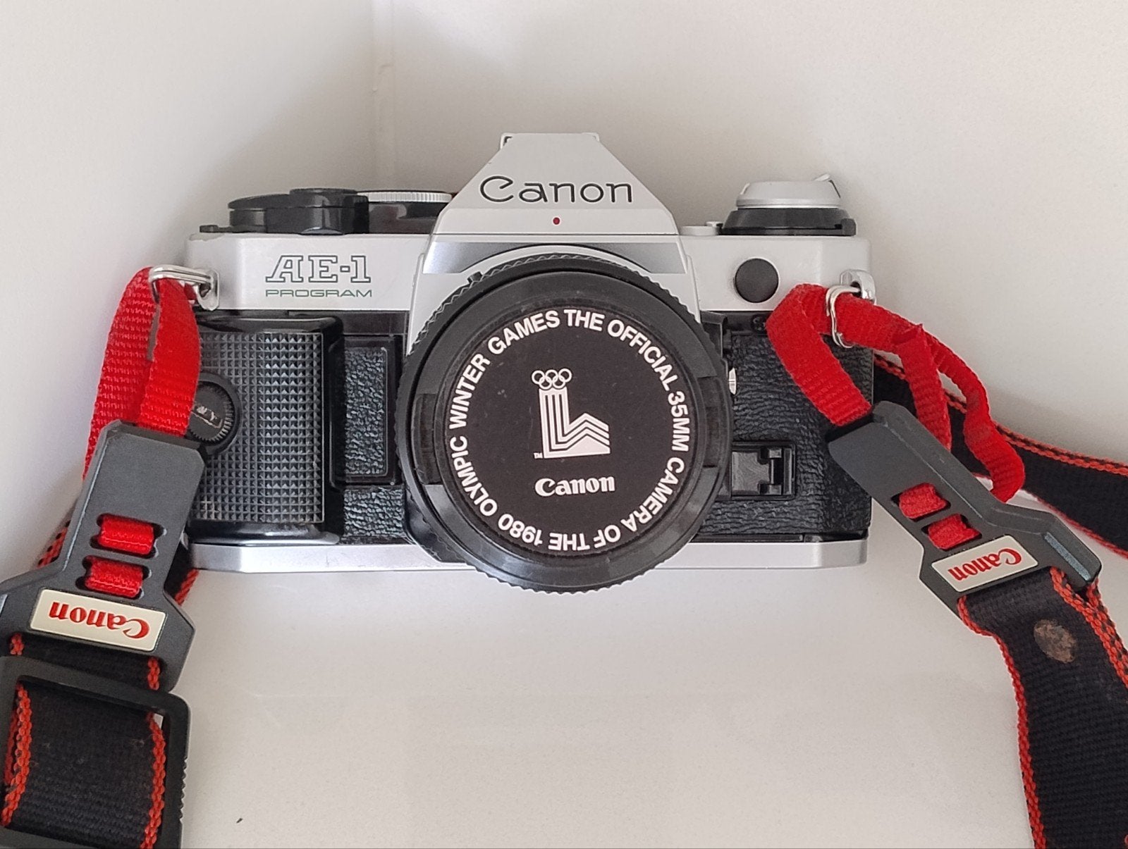 Canon AE1 Program met een Canon FD 50mm 1:1.8 lens+draagriem, Ophalen of Verzenden, Gebruikt, Spiegelreflex, Canon