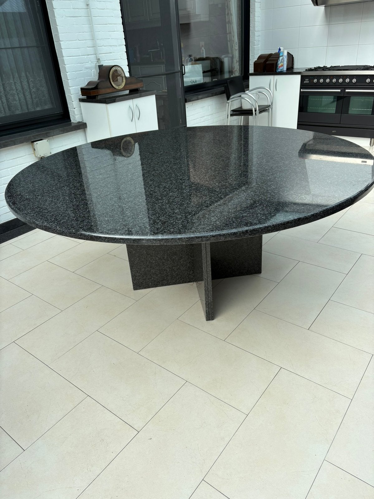 Granieten tafel geschikt voor binnen of buiten, 150 à 200 cm, Rond, 150 à 200 cm, Comme neuf