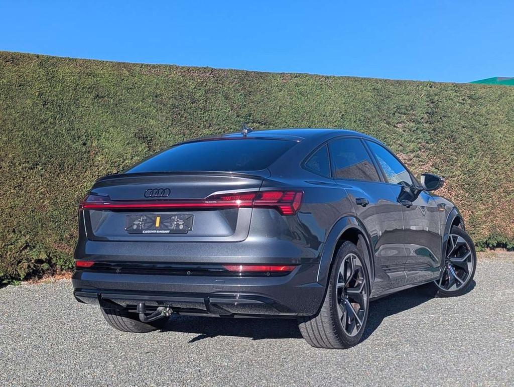 Audi SQ8 e-tron !verkocht! e-tron S - trekhaak -head up - 2x, Auto's, Automaat, https://public.car-pass.be/vhr/e0b45ce7-bee4-4a45-bd32-1d71270e88be