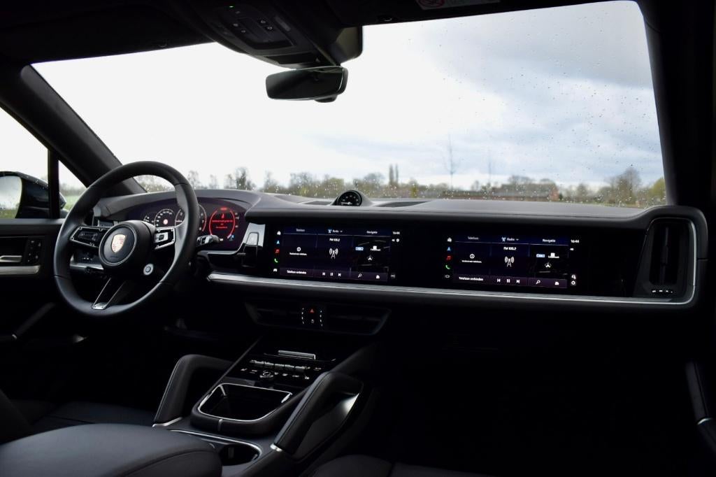 Porsche Cayenne Coupé E-Hybrid, NEW/SportDsign/HDmtrx/Pssngr, Automaat, Cayenne, 2995 cc, Zwart