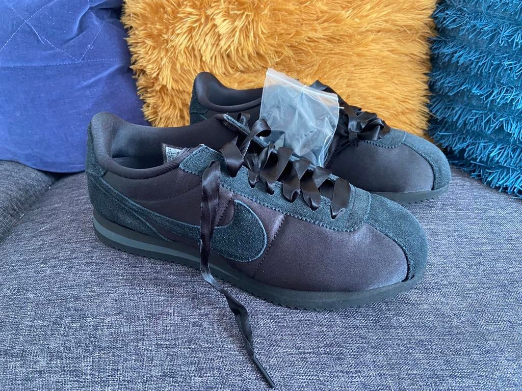 Nike cortez taille 39, Neuf, Enlèvement ou Envoi, Sneakers et Baskets, Noir