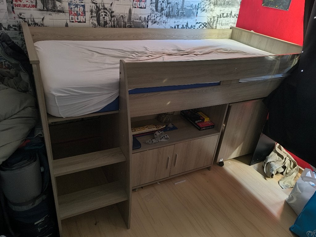 1 persoon bed met uitschuifbare bureau, Huis en Inrichting, Slaapkamer | Bedden, Ophalen, Gebruikt, 90 cm, Eenpersoons