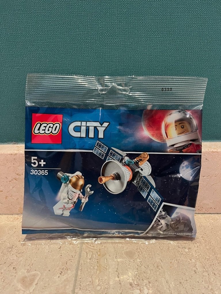LEGO 30365 Astronaut with Space Satellite, Lego, Nieuw, Ophalen of Verzenden, Space