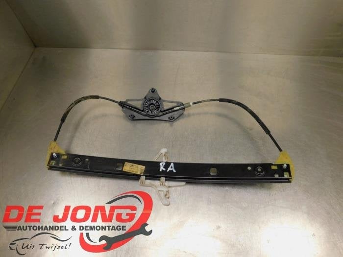 Mécanique vitre 4portes arrière droite d'un Skoda Octavia, -, 3 mois de garantie, Utilisé, Skoda