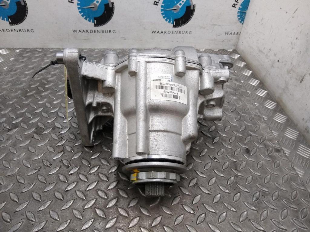 MINI (BMW) COUNTRYMAN TUSSENBAK 2017, Ophalen of Verzenden, Gebruikt, Stiba lid