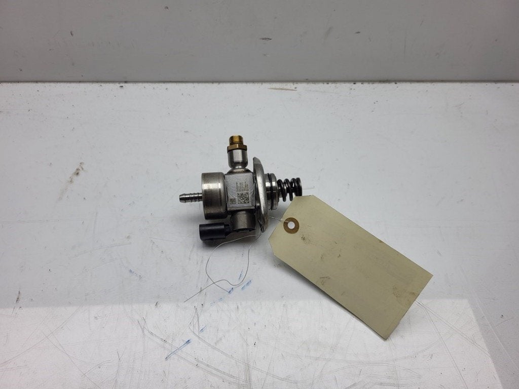 POMPE CARBURANT MECANIQUE Volkswagen Polo VI (AW1), Autos : Pièces & Accessoires, Utilisé, Volkswagen