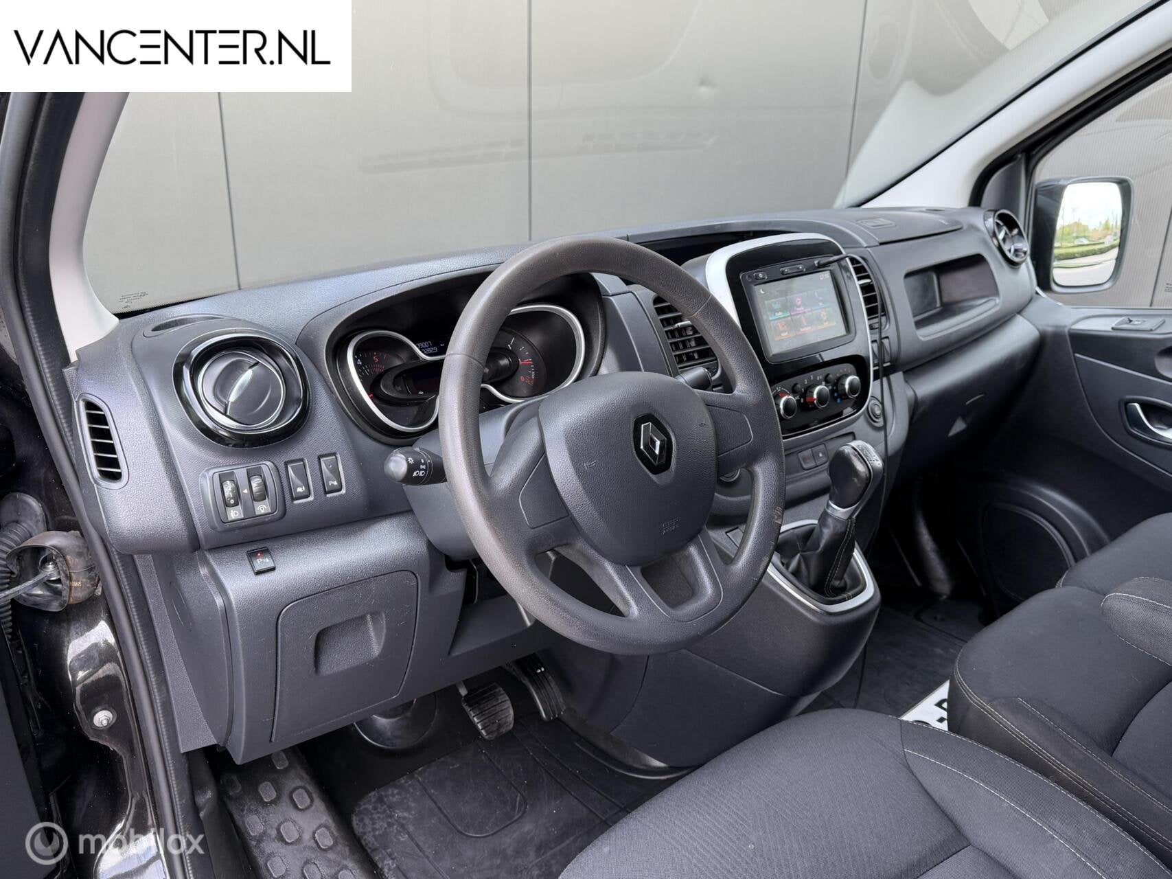 Renault Trafic L2 2.0 dCi 145PK Automaat Trekhaak Airco, Stof, Gebruikt, 4 cilinders, Renault