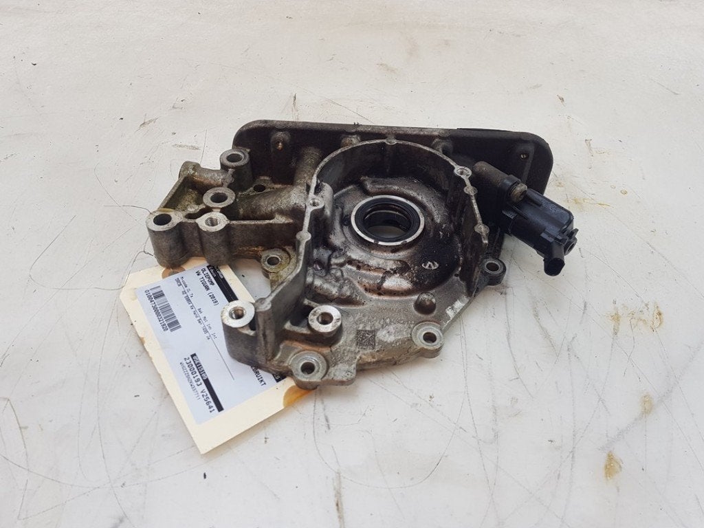 POMPE A HUILE Volkswagen Tiguan (AD1) (|04E115105BT|), Dhr. J. Ham, Volkswagen, Administratie@autoham.nl, Utilisé