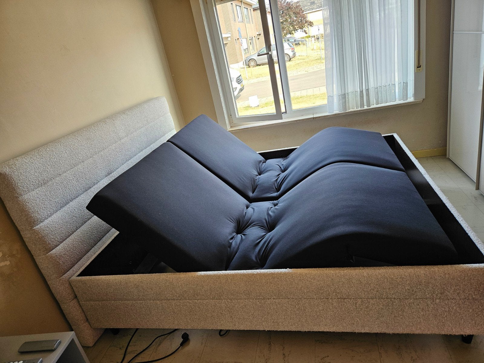 NIEUW: Molti Lucca elektrische boxspring 180 x 200 cm, Ophalen, Beige, 180 cm, 200 cm