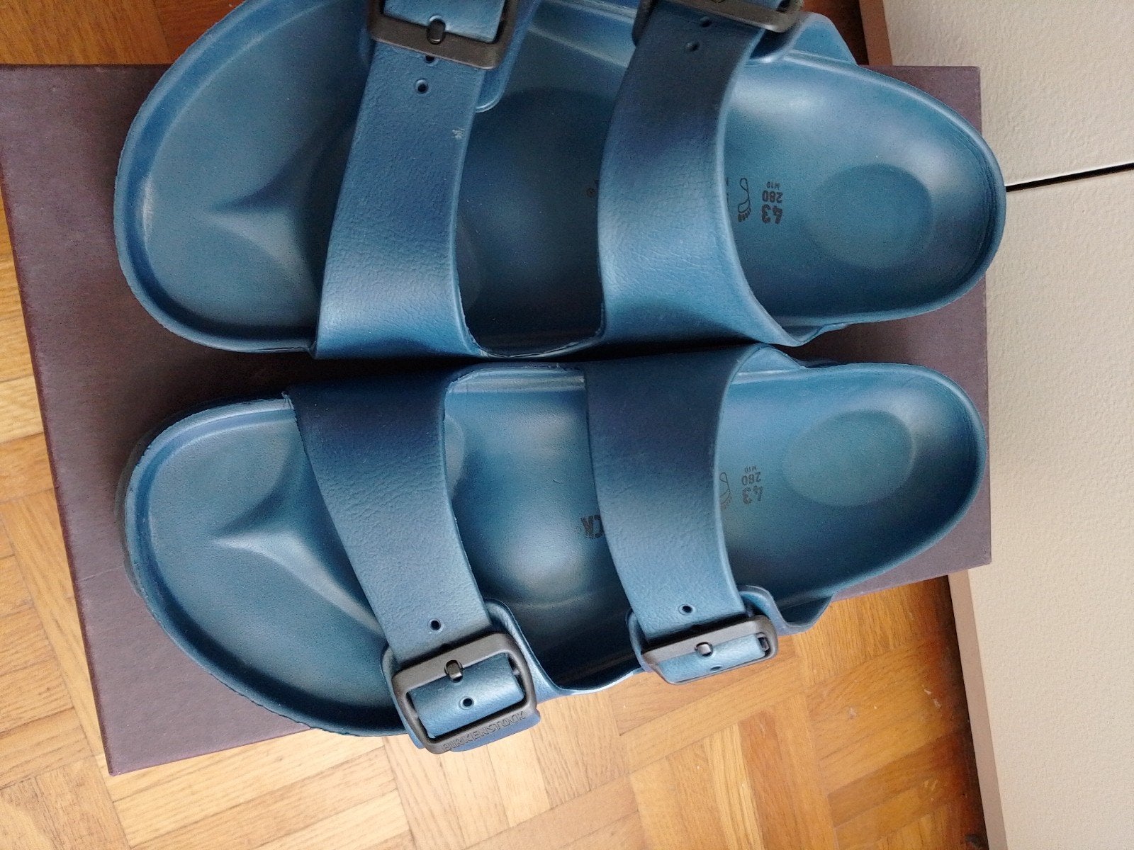 Sandales Birkenstock, Enlèvement, Sandales