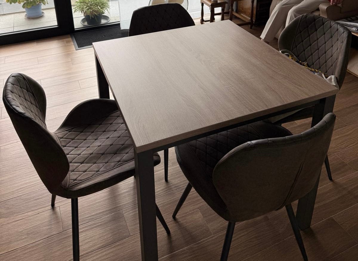 Table avec 4 chaises, Enlèvement, Comme neuf