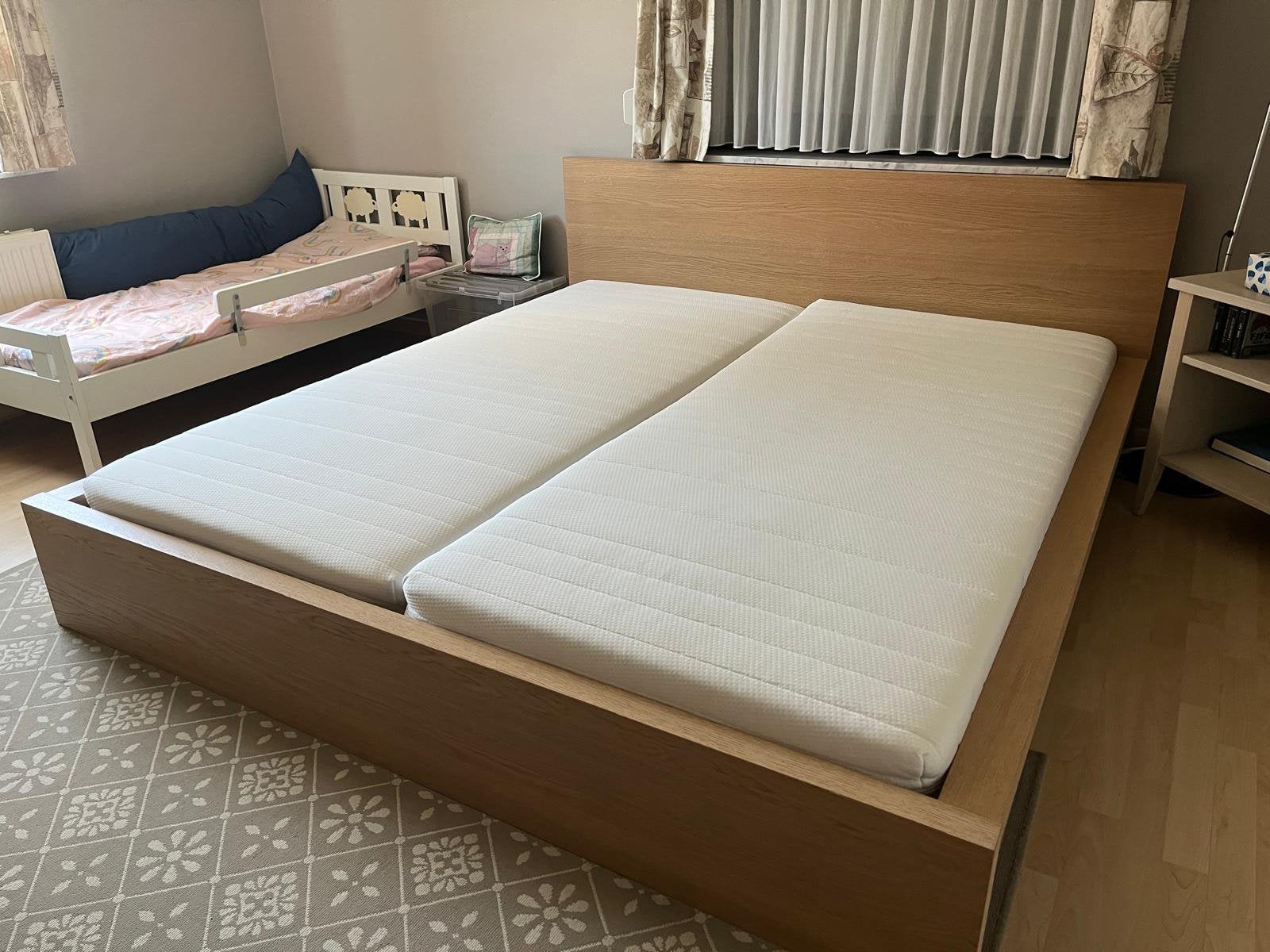 Tweepersoonsbed 180x200 met matrassen, Huis en Inrichting, Ophalen, Zo goed als nieuw