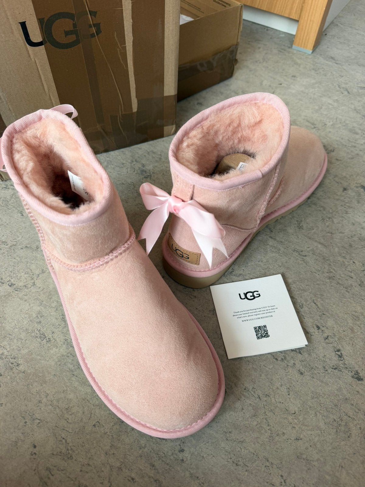 UGG Classic Mini – roze – maat 39 – NIEUW, Kleding | Dames, Ophalen, Nieuw, Roze