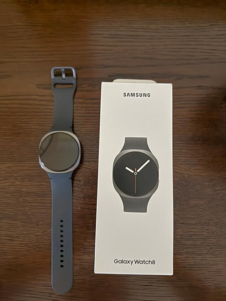 Samsung Galaxy Watch8, Handtassen en Accessoires, Smartwatches, Ophalen of Verzenden, Nieuw, Grijs, Android