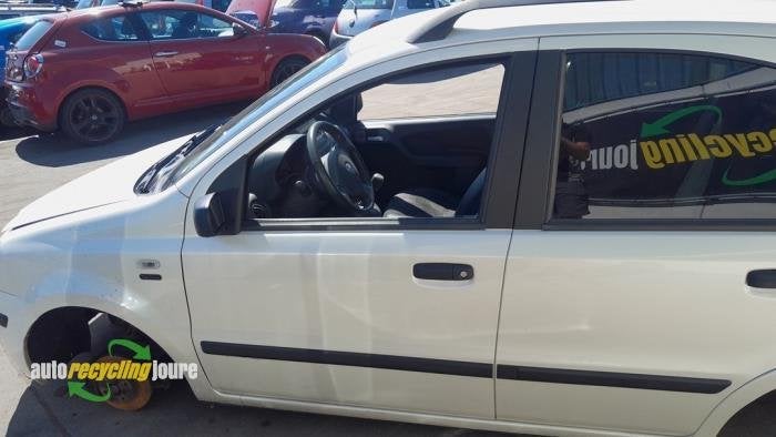 Portier 4Deurs links-voor van een Fiat Panda (270/A), Gebruikt, -, Deur, -