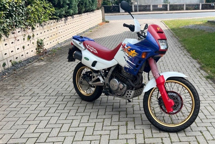 Honda Dominator 650, Particulier