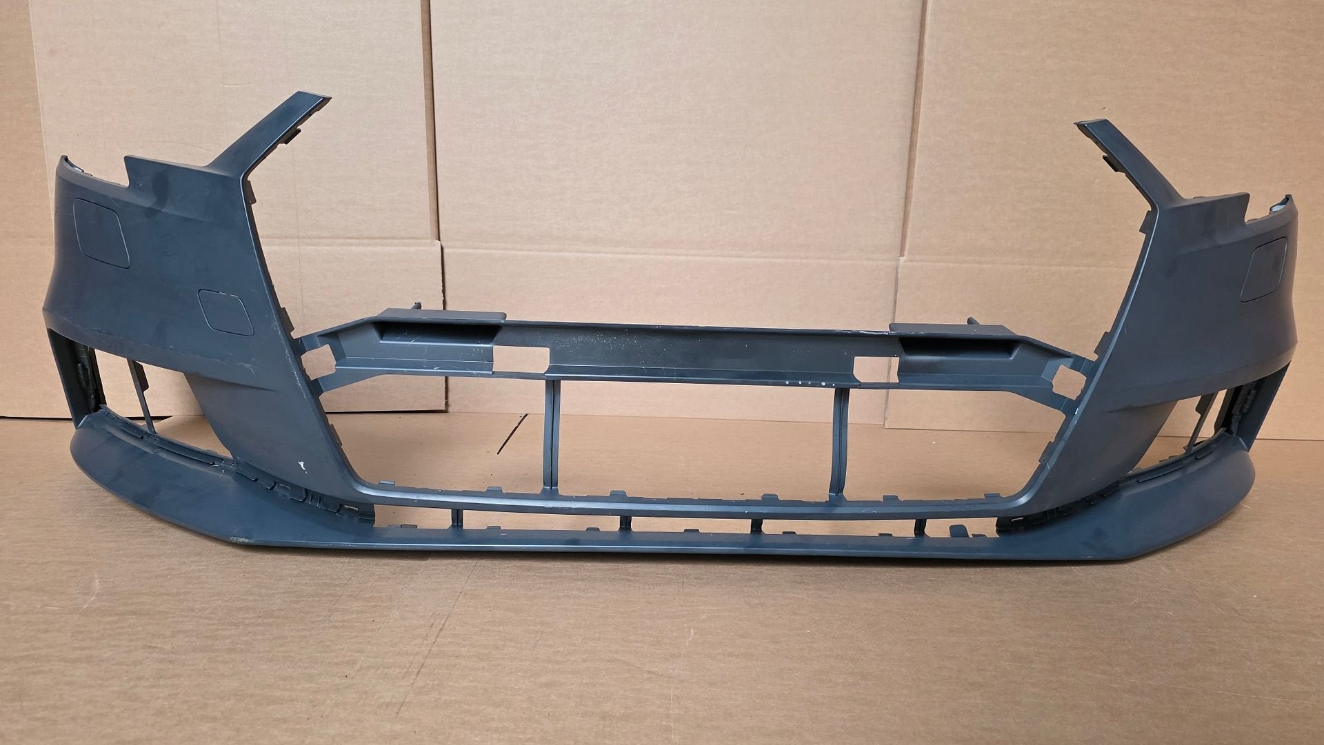 Voorbumper Audi A3 8V Facelift Sportback / Hatchback Basic, Gebruikt, -, Voor, Ophalen of Verzenden